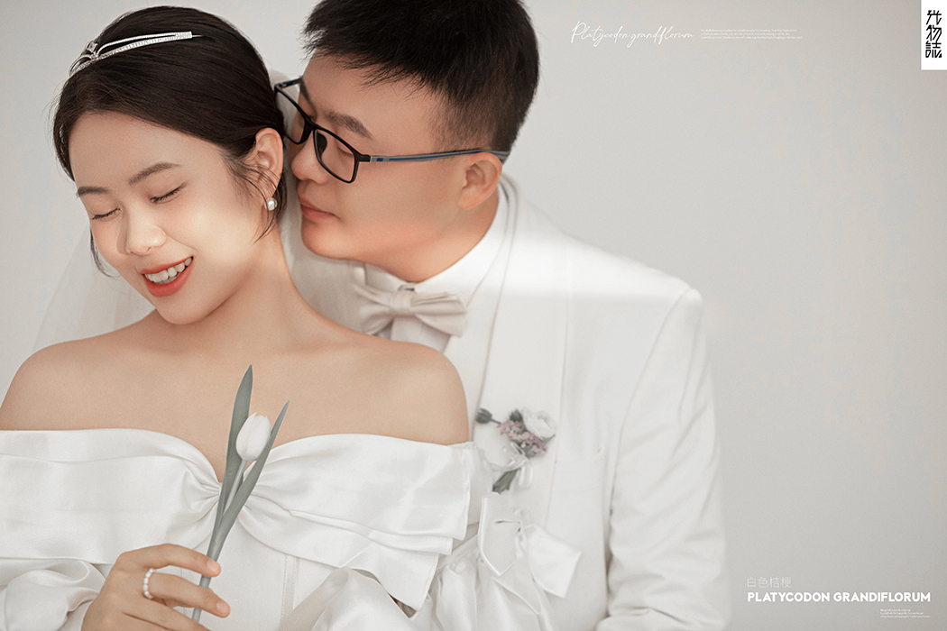炒鸡甜~李振先生全诗意女士你的甜蜜婚纱照、极简棚拍、、、婚纱照