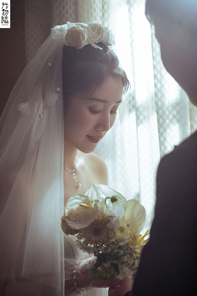 宝藏情侣~彭博[先生王甜甜女士高定仪式感婚纱照、极简棚拍、、、婚纱照