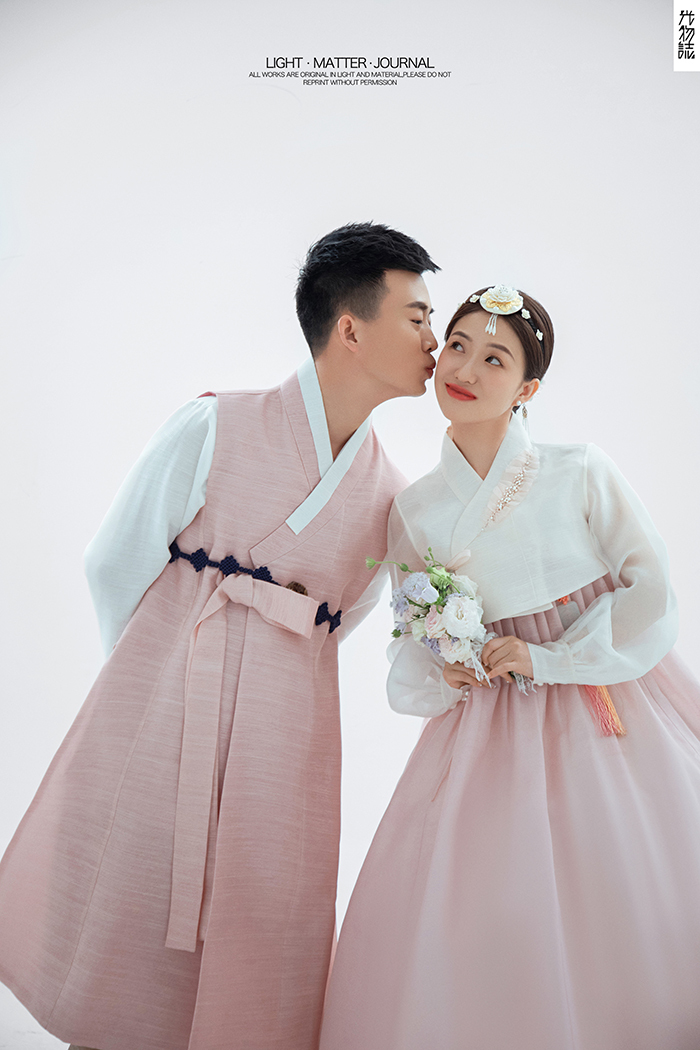 炒鸡甜~刘春旺先生金香梅女士你的甜蜜婚纱照、极简棚拍、、、婚纱照
