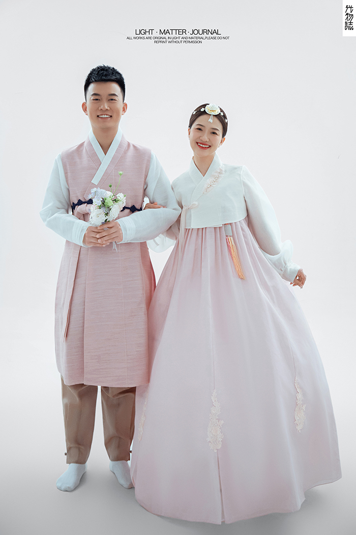 炒鸡甜~刘春旺先生金香梅女士你的甜蜜婚纱照、极简棚拍、、、婚纱照