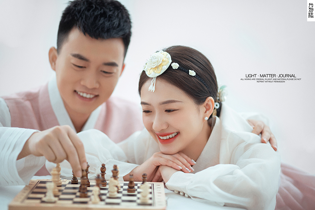 炒鸡甜~刘春旺先生金香梅女士你的甜蜜婚纱照、极简棚拍、、、婚纱照