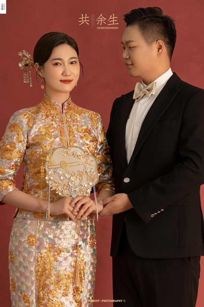 你的女孩(*^＠^*)贺鑫先生孙宇婷女士幸福感婚纱照、极简棚拍、徐才皓、好像在听单口相声，开心到直不起腰，幸福感MAX、婚纱照