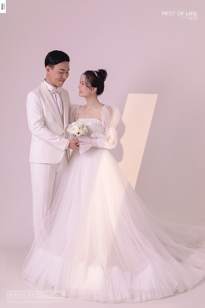 幸福感爆棚段昕阳先生郝颖女士你的甜蜜婚纱照、极简棚拍、、、婚纱照