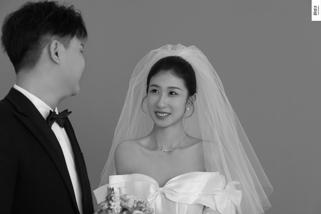 极致情绪！田润泽先生张佩金女士极简棚拍婚纱照、极简棚拍、、、婚纱照