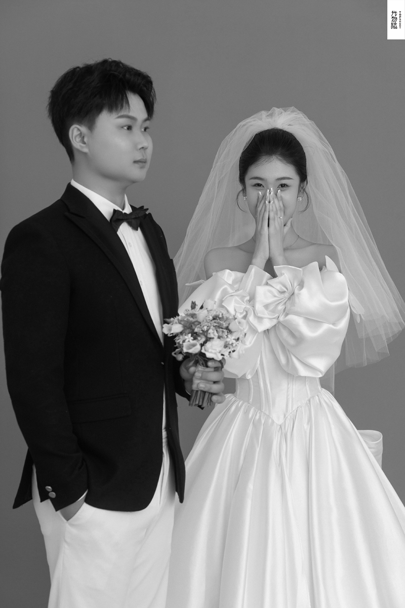 极致情绪！田润泽先生张佩金女士极简棚拍婚纱照、极简棚拍、、、婚纱照