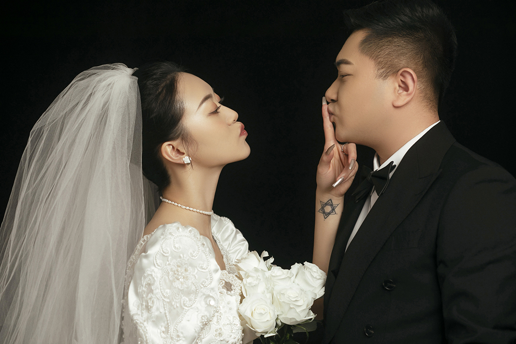 极致情绪！姜雷磊先生王艺凯女士极简棚拍婚纱照、极简棚拍、、、婚纱照