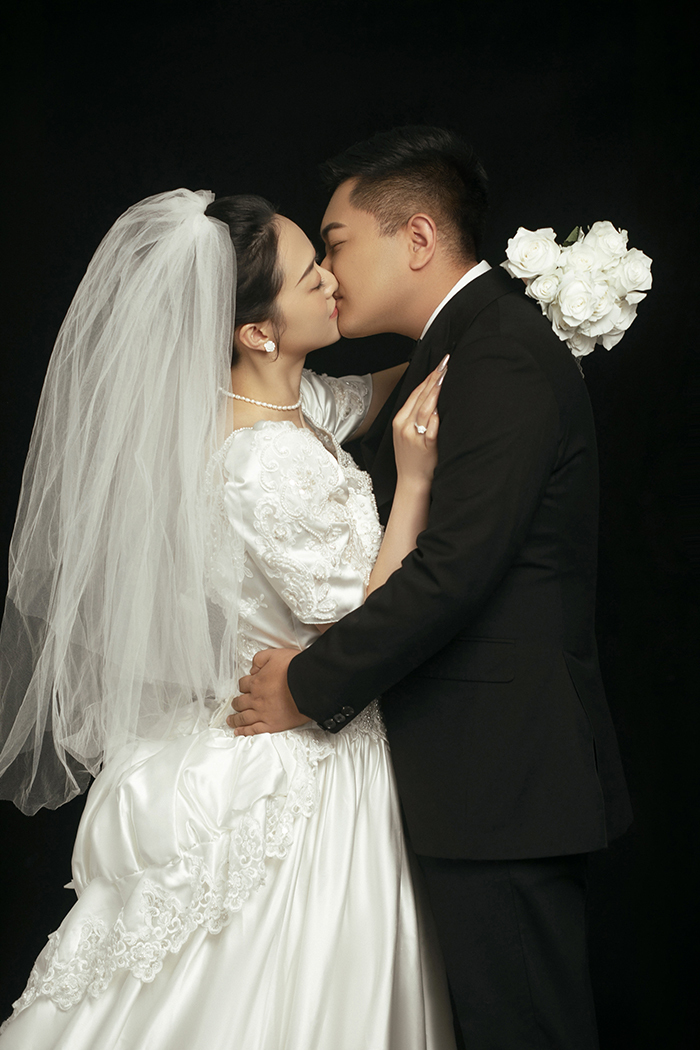 极致情绪！姜雷磊先生王艺凯女士极简棚拍婚纱照、极简棚拍、、、婚纱照