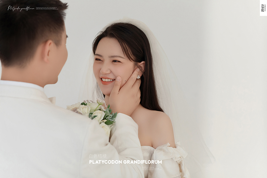 极致情绪！闫宽先生叶真真女士极简棚拍婚纱照、极简棚拍、、、婚纱照