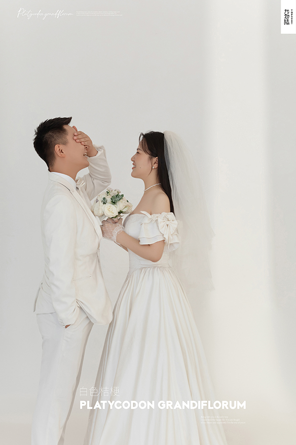 极致情绪！闫宽先生叶真真女士极简棚拍婚纱照、极简棚拍、、、婚纱照