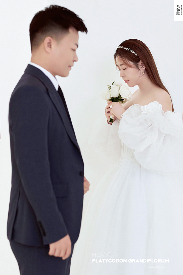 炒鸡甜~白杰先生白雪女士极简棚拍婚纱照、极简棚拍、、、婚纱照