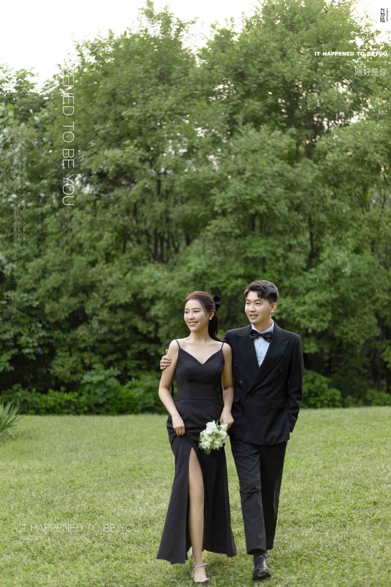 美到心里~陈蹇琨先生梁萧尹女士氛围森系婚纱照、氛围森系、木子、唠嗑型选手，构图多变、情绪拿捏，特写YYDS、婚纱照