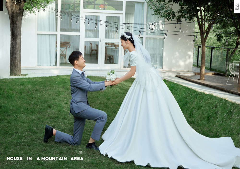 幸福感爆棚侯越洋先生陶瑞女士氛围森系婚纱照、氛围森系、徐才皓、好像在听单口相声，开心到直不起腰，幸福感MAX、婚纱照