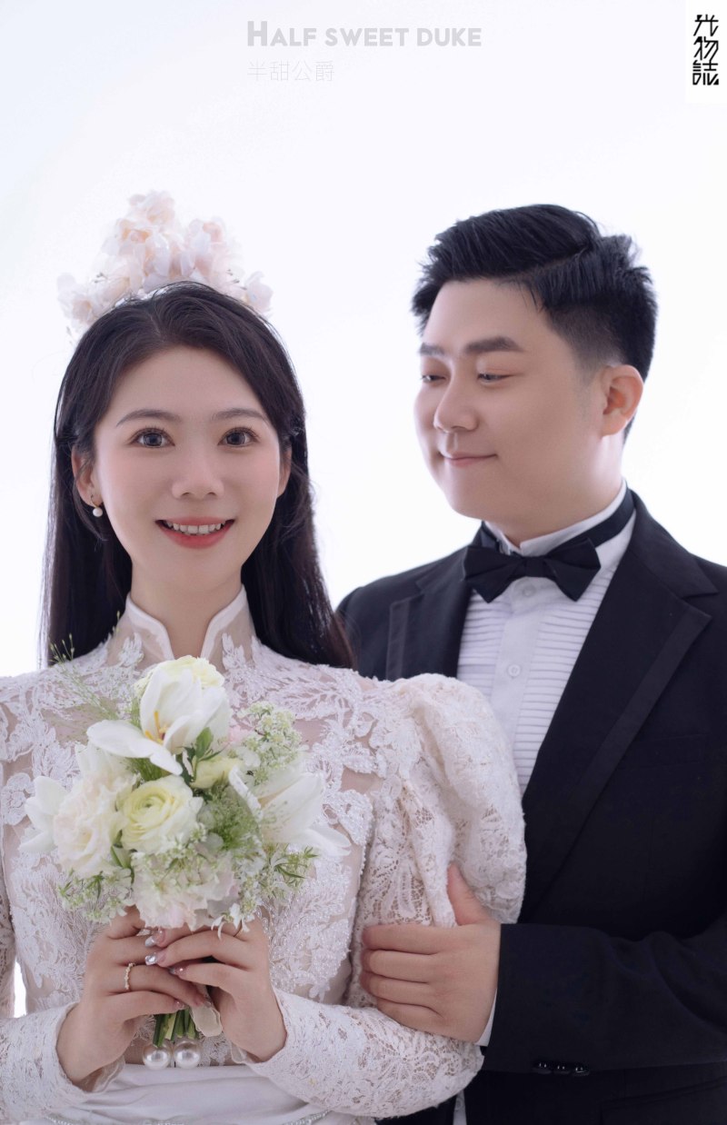 极致情绪！曹秀行先生盛洁女士极简棚拍婚纱照、极简棚拍、木子、唠嗑型选手，构图多变、情绪拿捏，特写YYDS、婚纱照