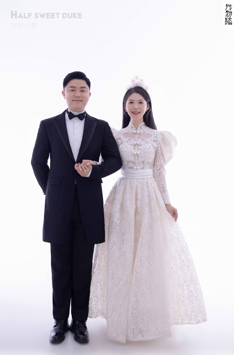 极致情绪！曹秀行先生盛洁女士极简棚拍婚纱照、极简棚拍、木子、唠嗑型选手，构图多变、情绪拿捏，特写YYDS、婚纱照