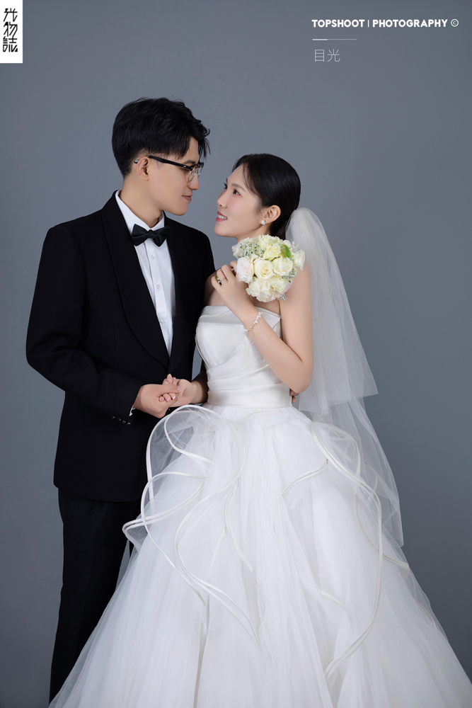 美到心里~陈先生何女士极简棚拍婚纱照、极简棚拍  极简棚拍、刘康、六边形战士，不止是沟通，拍摄想法，创造思维样样拿捏。、婚纱照