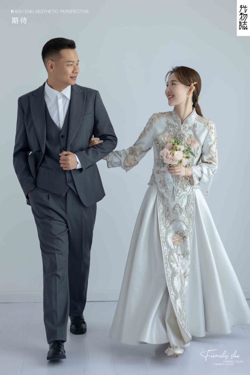 爱了~爱了~李明凯先生张怡心女士极简棚拍婚纱照、极简棚拍、韩松、行走的放大镜，现场细节，姿态指导的掌控者、婚纱照