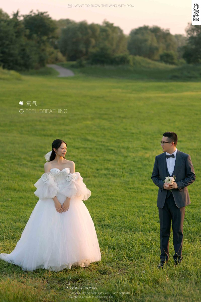 幸福感爆棚陈先生封女士氛围森系婚纱照、氛围森系、韩松、行走的放大镜，现场细节，姿态指导的掌控者、婚纱照
