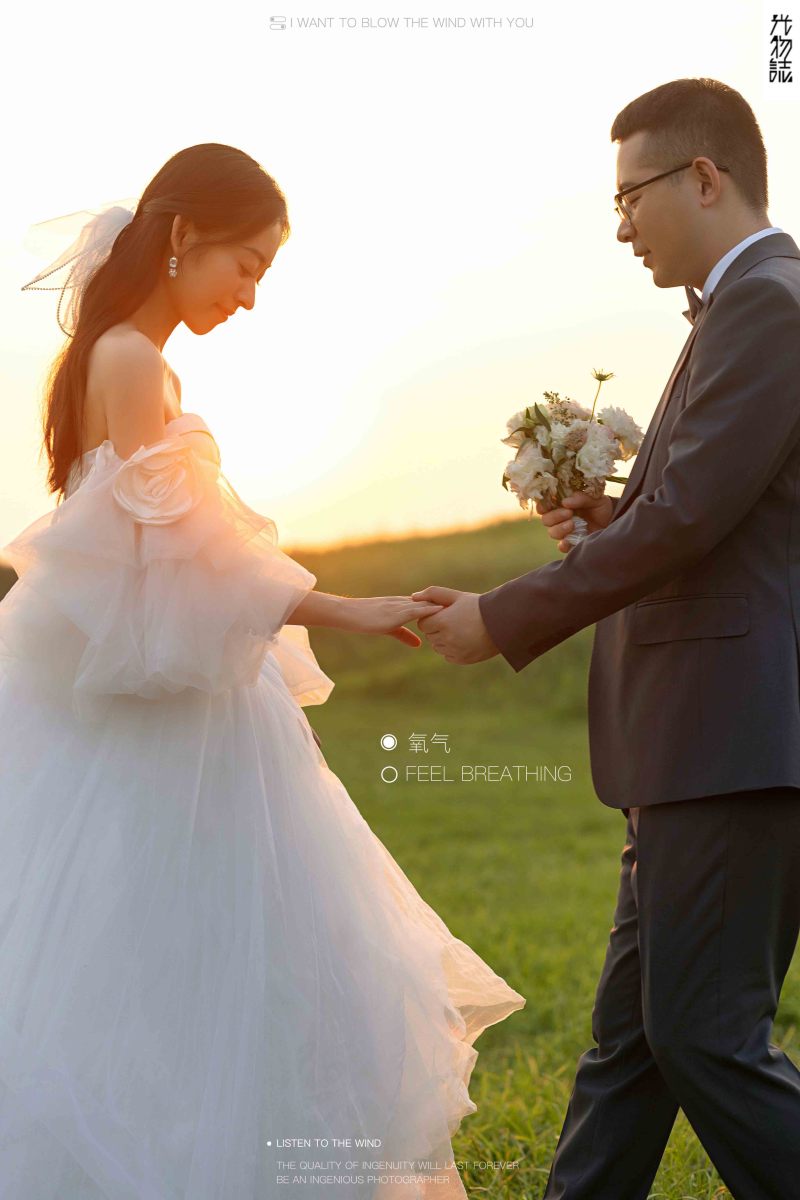 幸福感爆棚陈先生封女士氛围森系婚纱照、氛围森系、韩松、行走的放大镜，现场细节，姿态指导的掌控者、婚纱照