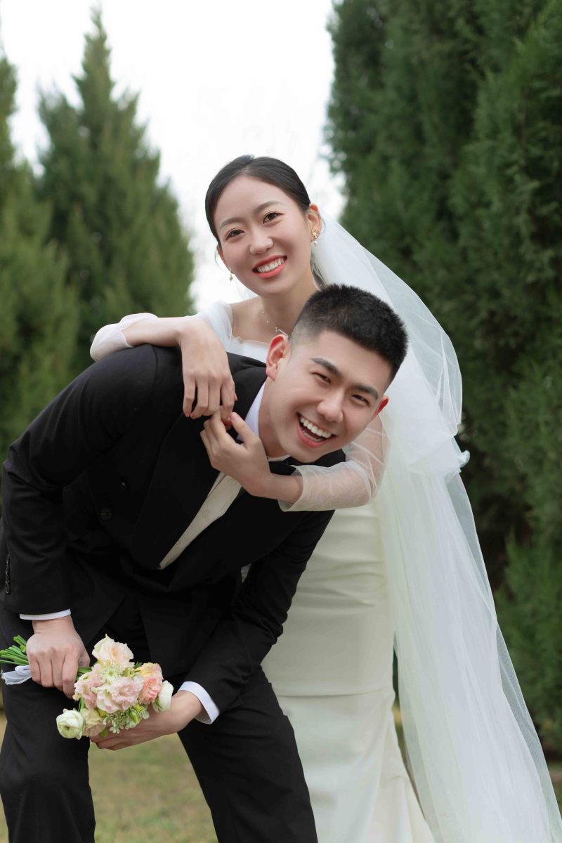 幸福感爆棚李英杰先生王昱璇女士氛围森系婚纱照、氛围森系、韩松、行走的放大镜，现场细节，姿态指导的掌控者、婚纱照