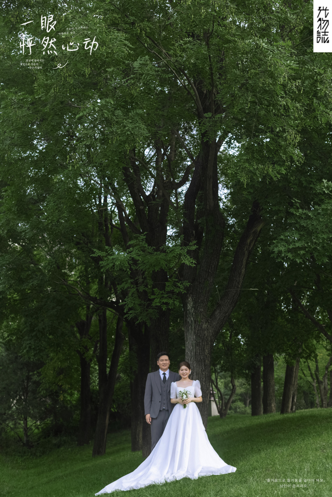 看一点小甜蜜~李冠达先生苏听晚氛围森系婚纱照、氛围森系、刘雨鑫、天赋型选手，拥有一双摄影眼，每一个细节点尽在掌握、婚纱照