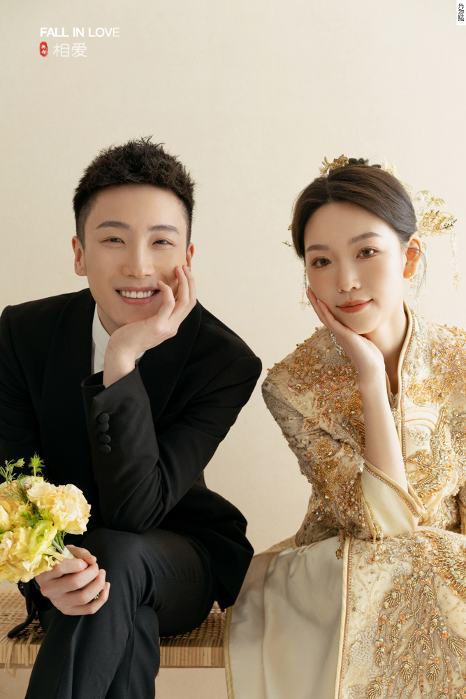 爱了~爱了~张先生付女士极简棚拍婚纱照、极简棚拍、刘康、六边形战士，不止是沟通，拍摄想法，创造思维样样拿捏。、婚纱照