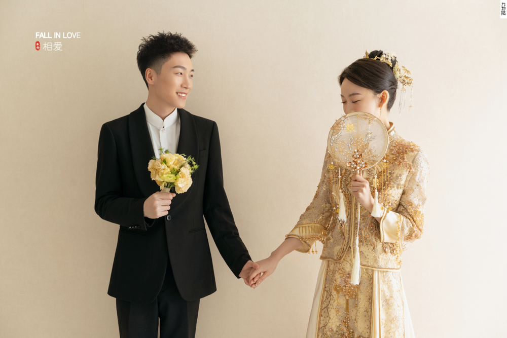 爱了~爱了~张先生付女士极简棚拍婚纱照、极简棚拍、刘康、六边形战士，不止是沟通，拍摄想法，创造思维样样拿捏。、婚纱照