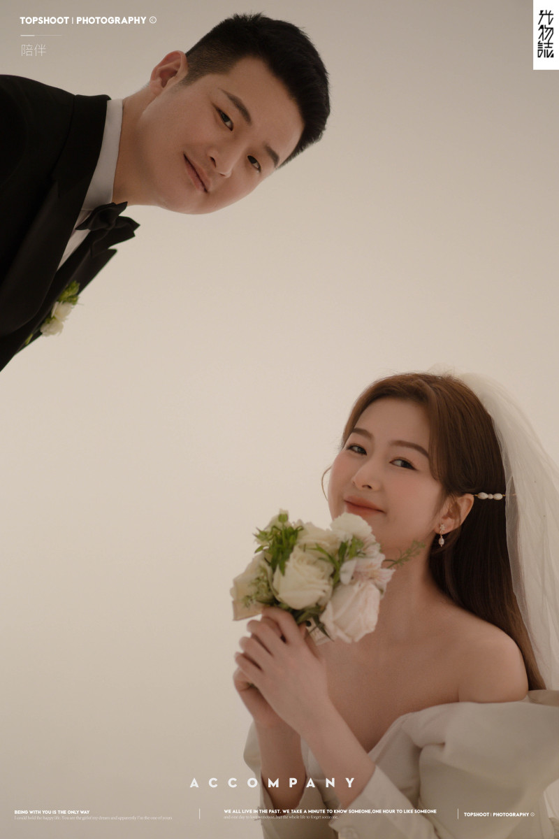 炒鸡甜~冯和先生张咪女士极简棚拍婚纱照、极简棚拍、木子、唠嗑型选手，构图多变、情绪拿捏，特写YYDS、婚纱照
