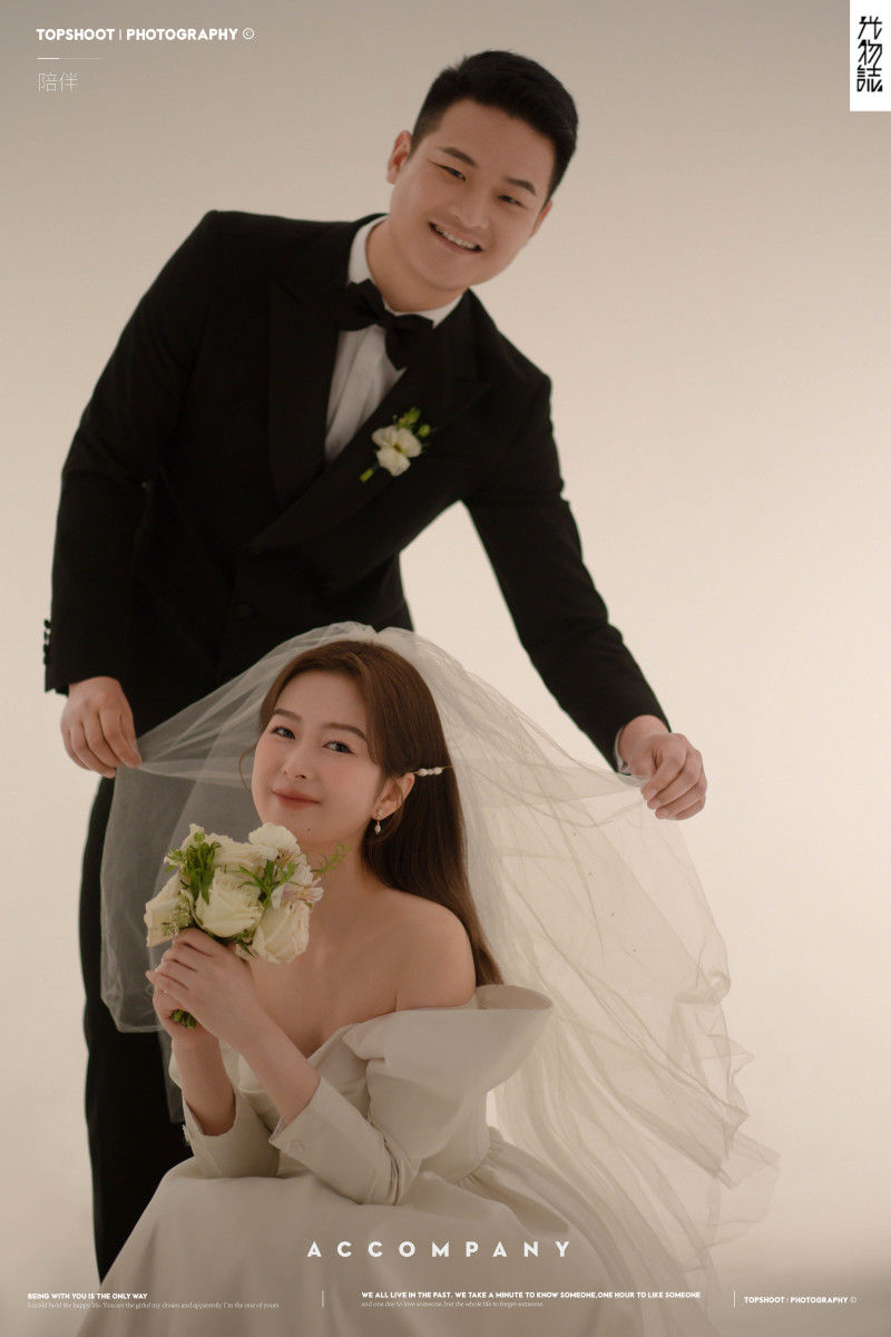 炒鸡甜~冯和先生张咪女士极简棚拍婚纱照、极简棚拍、木子、唠嗑型选手，构图多变、情绪拿捏，特写YYDS、婚纱照