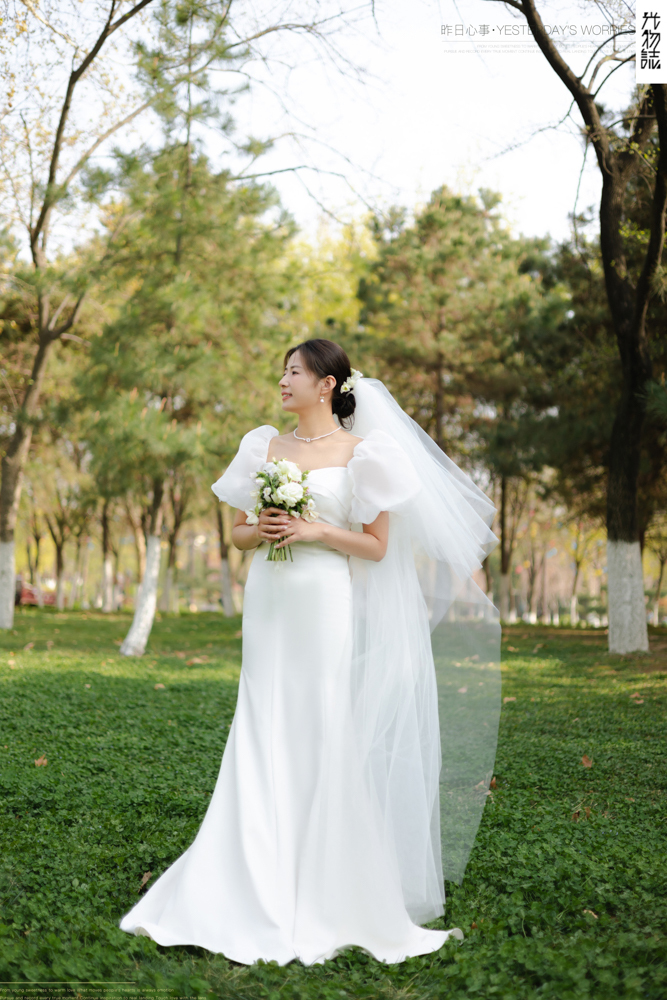 简单爱爱爱❤️何伟超先生郑聪女士氛围森系婚纱照、氛围森系、徐才皓、好像在听单口相声，开心到直不起腰，幸福感MAX、婚纱照