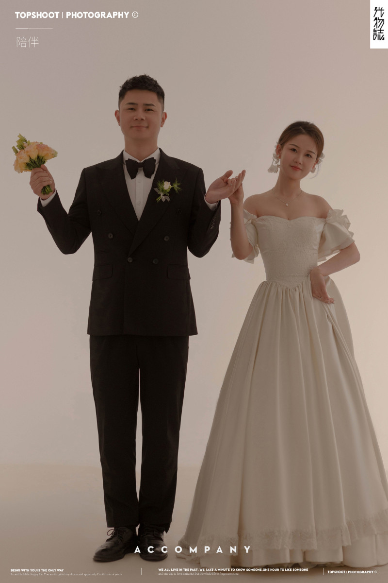 炒鸡甜~万宇阳先生吕婷女士极简棚拍婚纱照、极简棚拍、木子、唠嗑型选手，构图多变、情绪拿捏，特写YYDS、婚纱照
