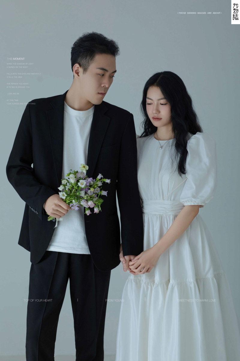 简单爱爱爱❤️袁鑫先生吴思雨女士极简棚拍婚纱照、极简棚拍、艾辰、偷偷练过读心术，精准预判每一个想法，细腻到心里、婚纱照