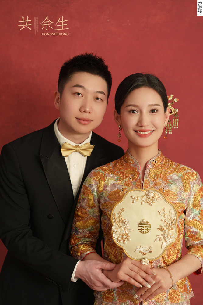 新鲜出炉:)王先生刘女士极简棚拍婚纱照、极简棚拍、刘康、六边形战士，不止是沟通，拍摄想法，创造思维样样拿捏。、婚纱照