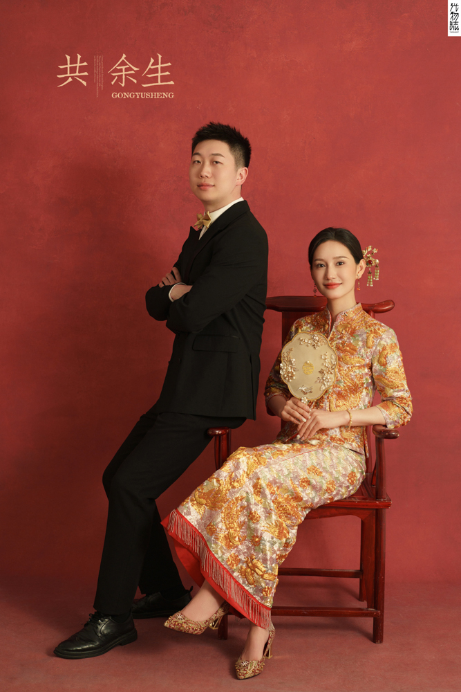 新鲜出炉:)王先生刘女士极简棚拍婚纱照、极简棚拍、刘康、六边形战士，不止是沟通，拍摄想法，创造思维样样拿捏。、婚纱照