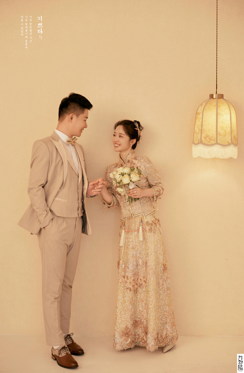今日婚纱OOTD.芮天成先生李宁女士中式传承婚纱照、中式传承、艾辰、偷偷练过读心术，精准预判每一个想法，细腻到心里、婚纱照