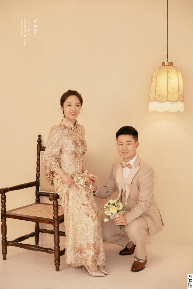 今日婚纱OOTD.芮天成先生李宁女士中式传承婚纱照、中式传承、艾辰、偷偷练过读心术，精准预判每一个想法，细腻到心里、婚纱照