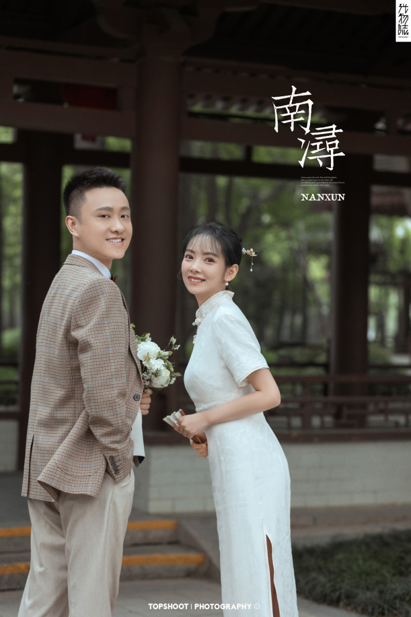 幸福感爆棚谢名峰先生张琛女士怀旧复古婚纱照、怀旧复古  怀旧复古、艾辰、偷偷练过读心术，精准预判每一个想法，细腻到心里、婚纱照