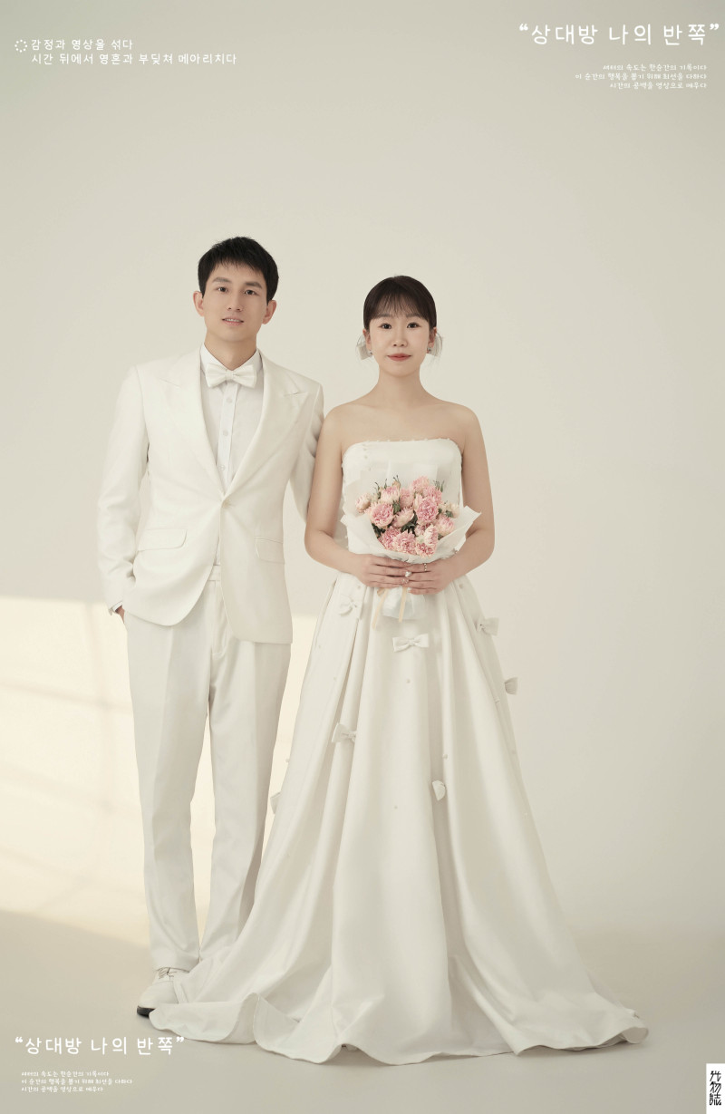 新鲜出炉:)樊洪伟先生吴瑶女士极简棚拍婚纱照、极简棚拍、、、婚纱照