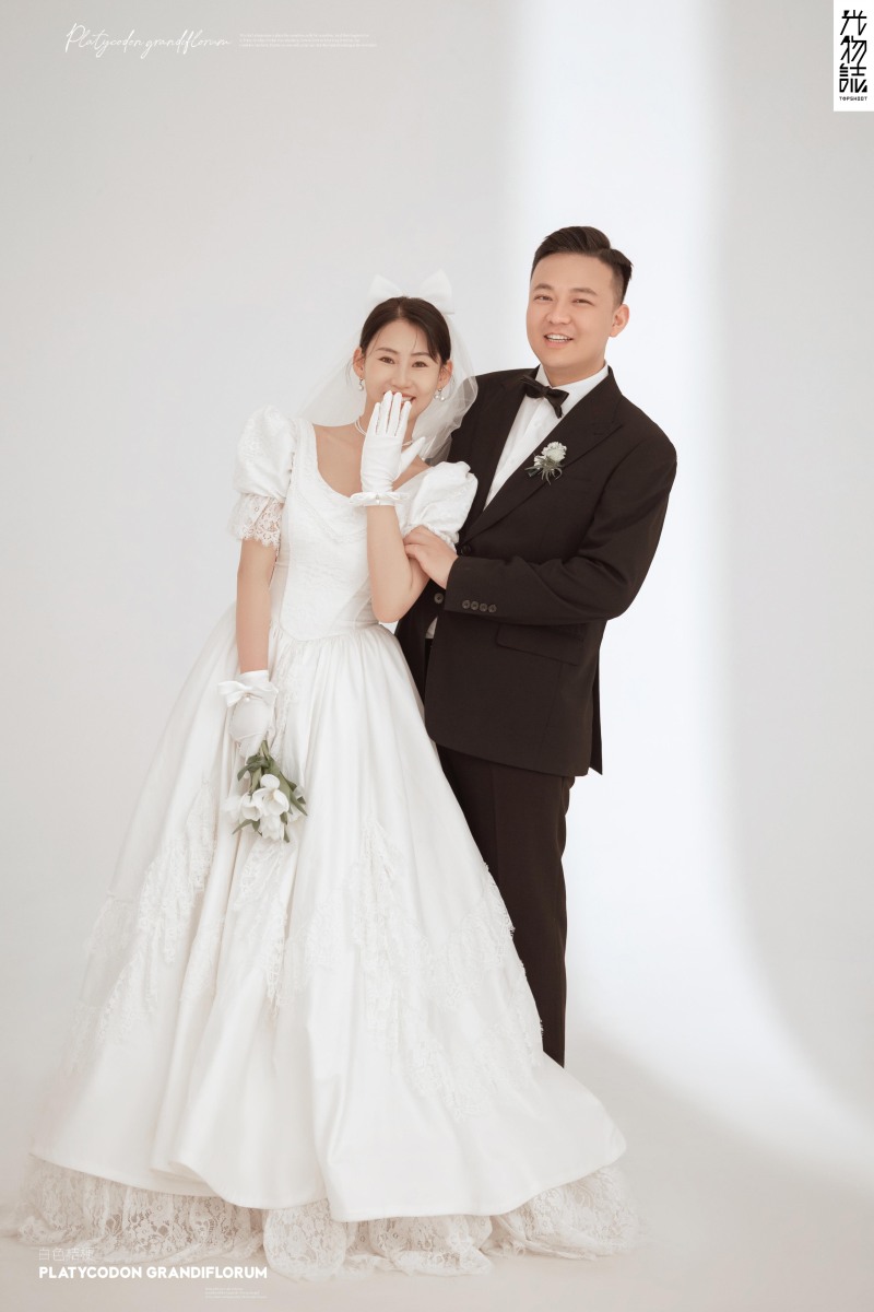 极致情绪！李文飞先生王瑞瑞女士极简棚拍婚纱照、极简棚拍、张俊杨Yinan、我想给你拍张照、婚纱照