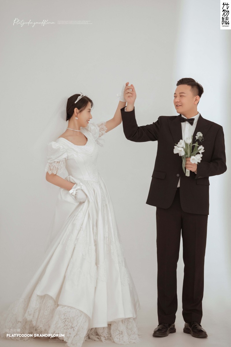 极致情绪！李文飞先生王瑞瑞女士极简棚拍婚纱照、极简棚拍、张俊杨Yinan、我想给你拍张照、婚纱照