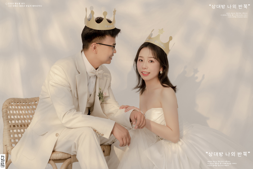 爱了~爱了~李先生吴女士极简棚拍婚纱照、极简棚拍、刘康、六边形战士，不止是沟通，拍摄想法，创造思维样样拿捏。、婚纱照