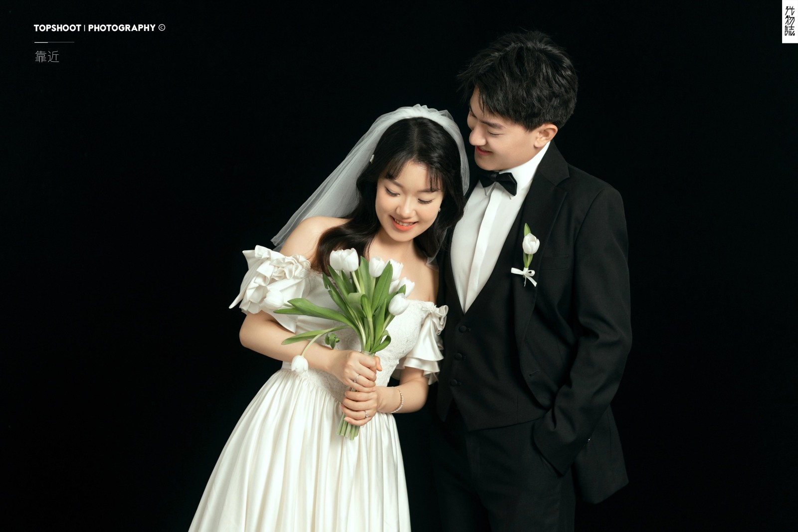 炒鸡甜~陈相东先生刘致君女士极简棚拍婚纱照、极简棚拍、木子、唠嗑型选手，构图多变、情绪拿捏，特写YYDS、婚纱照