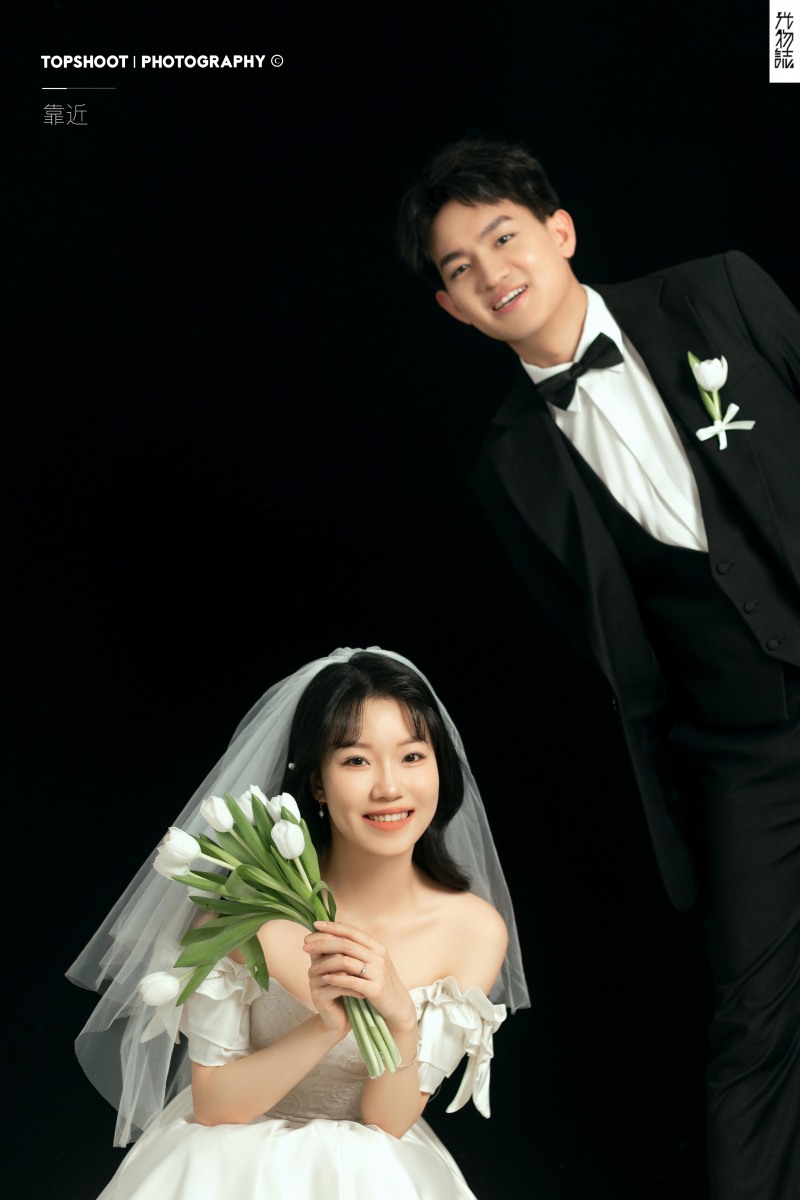 炒鸡甜~陈相东先生刘致君女士极简棚拍婚纱照、极简棚拍、木子、唠嗑型选手，构图多变、情绪拿捏，特写YYDS、婚纱照