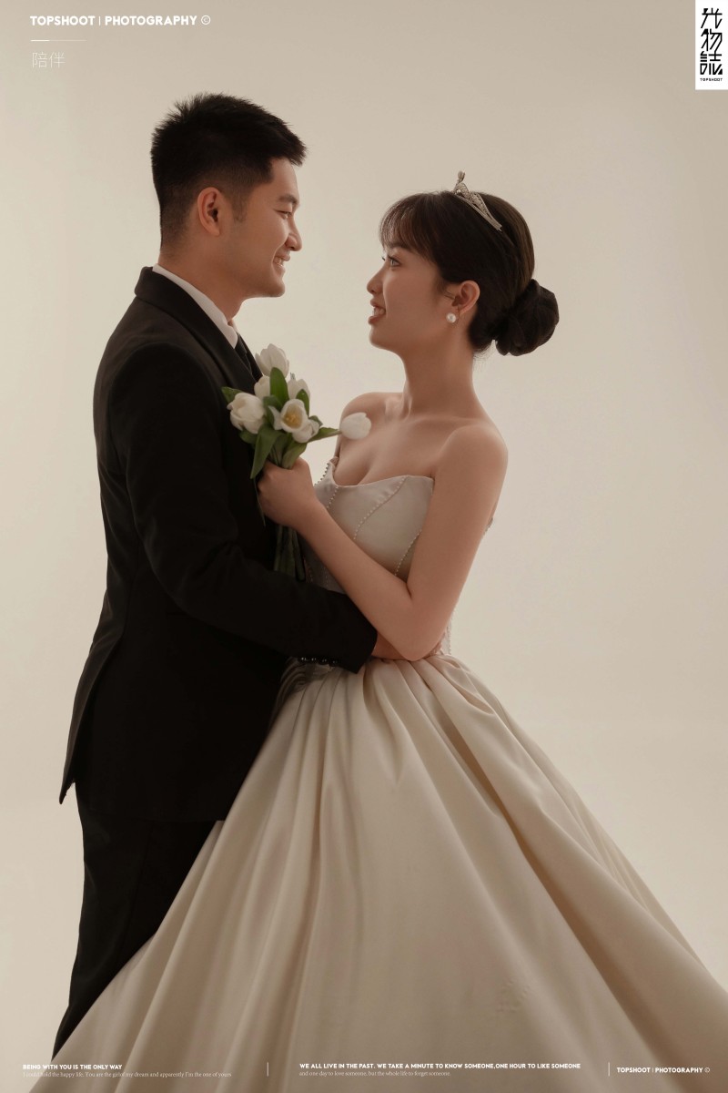 幸福感爆棚李少帅先生赵栩如女士极简棚拍婚纱照、极简棚拍、张俊杨Yinan、我想给你拍张照、婚纱照