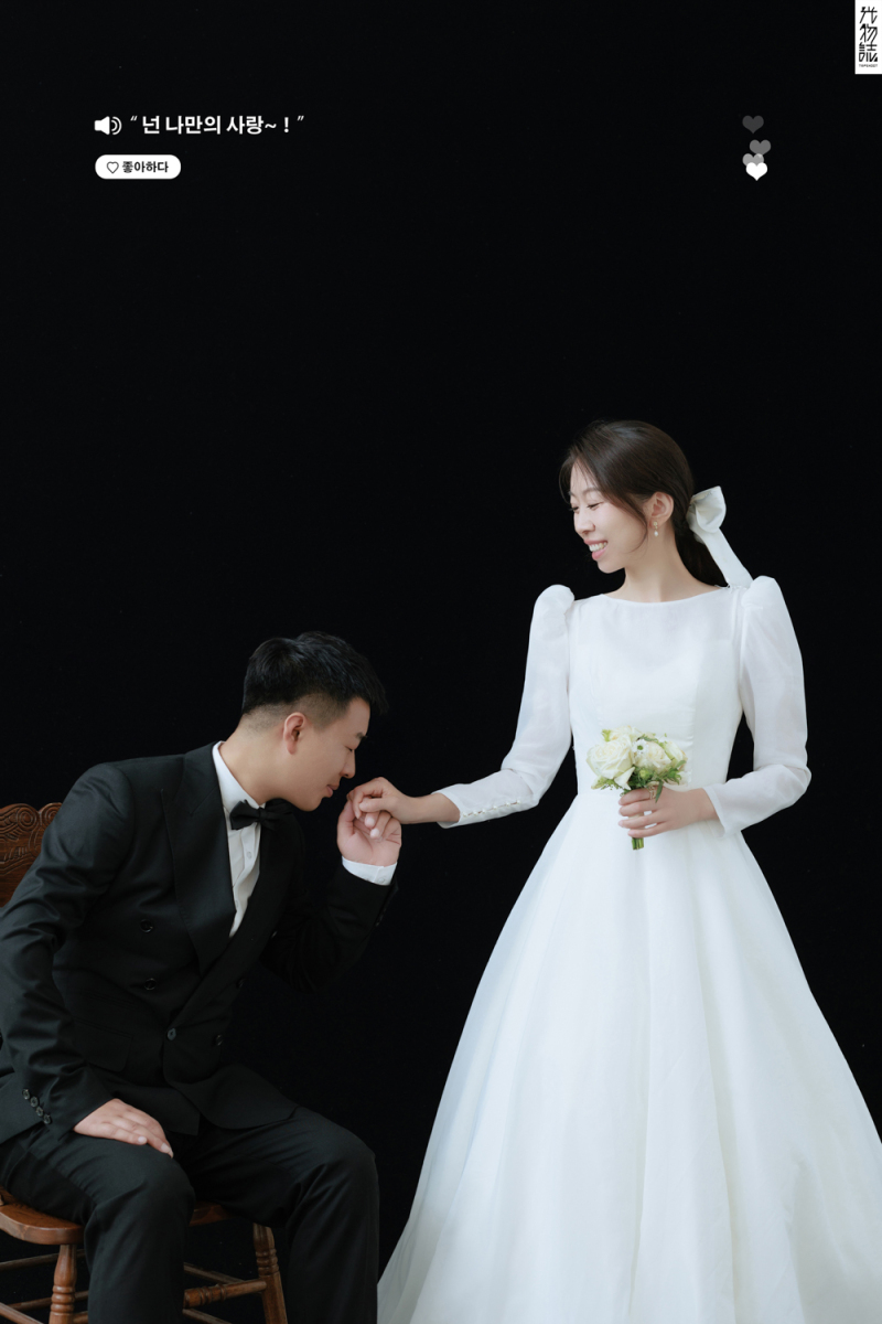 极致情绪！乔先生周女士极简棚拍婚纱照、极简棚拍、刘雨鑫、天赋型选手，拥有一双摄影眼，每一个细节点尽在掌握、婚纱照