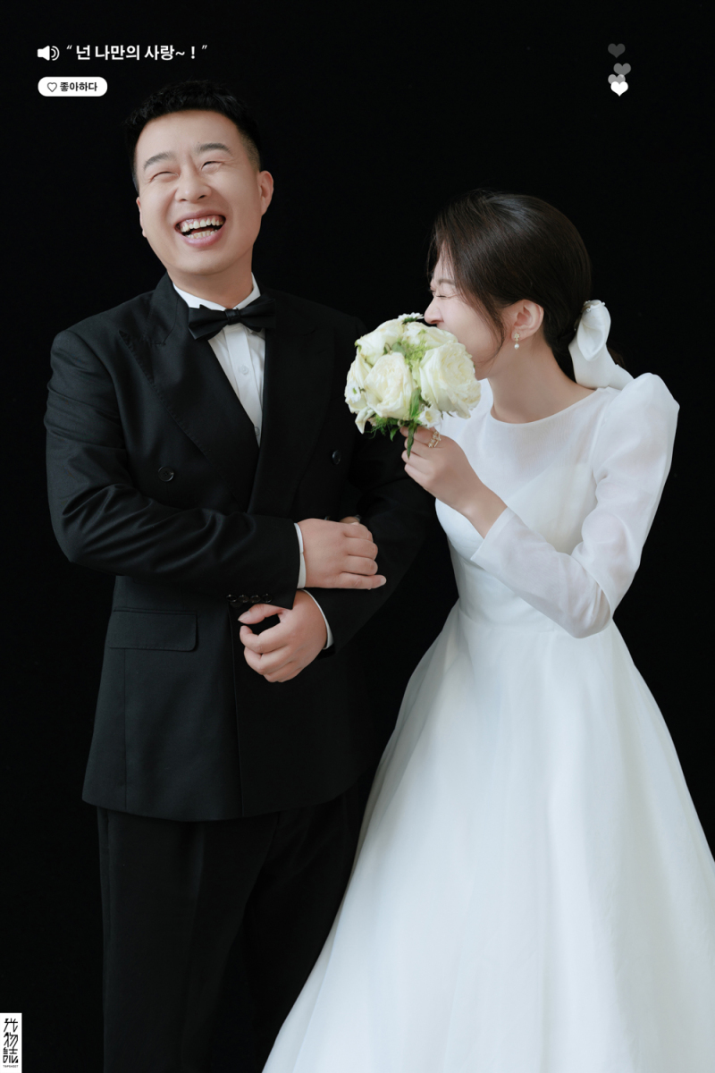 极致情绪！乔先生周女士极简棚拍婚纱照、极简棚拍、刘雨鑫、天赋型选手，拥有一双摄影眼，每一个细节点尽在掌握、婚纱照