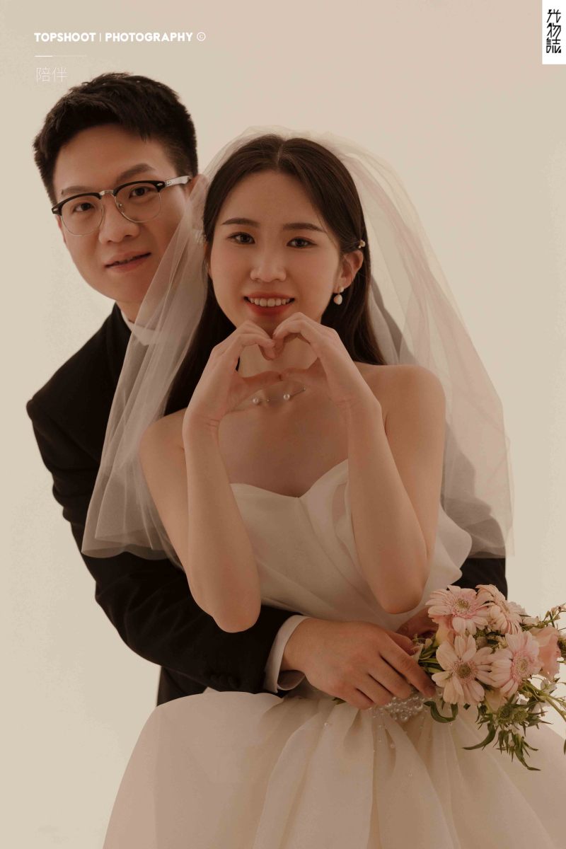 幸福感爆棚柴强先生 杜叶女士极简棚拍婚纱照、极简棚拍、韩松、行走的放大镜，现场细节，姿态指导的掌控者、婚纱照
