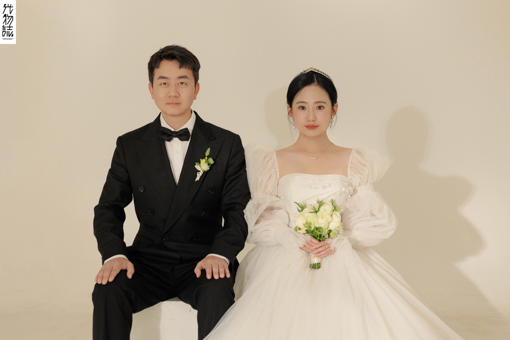 太太太太可了~~！张先生任女士极简棚拍婚纱照、极简棚拍、刘雨鑫、天赋型选手，拥有一双摄影眼，每一个细节点尽在掌握、婚纱照
