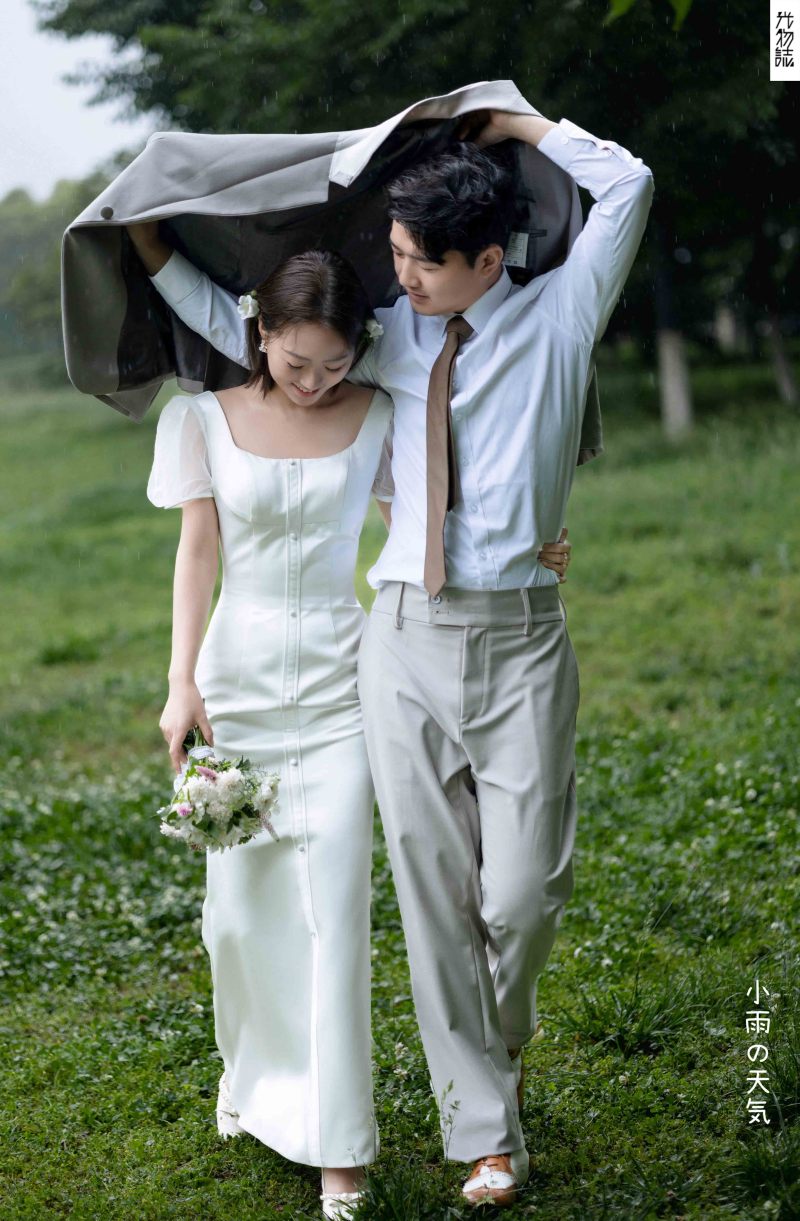 幸福感爆棚邬洋先生王兰女士氛围森系婚纱照、氛围森系、韩松、行走的放大镜，现场细节，姿态指导的掌控者、婚纱照