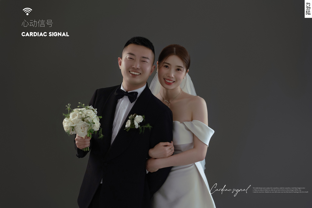 满满狗粮~刘先生卜女士极简棚拍婚纱照、极简棚拍、刘康、六边形战士，不止是沟通，拍摄想法，创造思维样样拿捏。、婚纱照