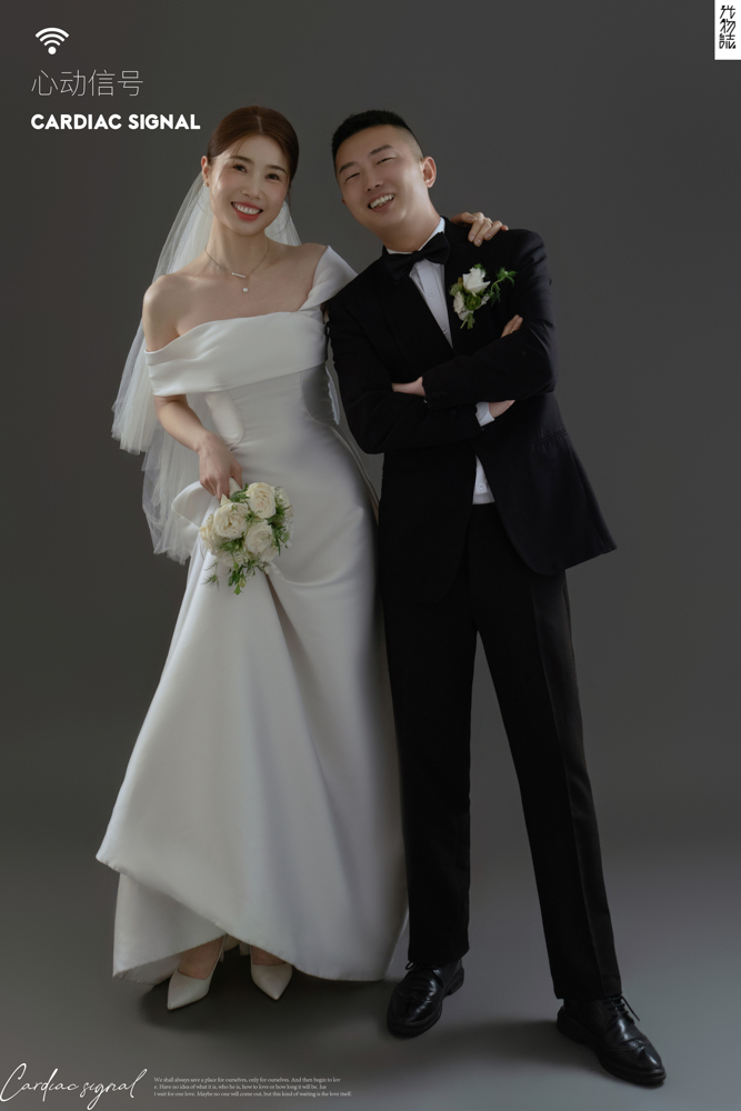 满满狗粮~刘先生卜女士极简棚拍婚纱照、极简棚拍、刘康、六边形战士，不止是沟通，拍摄想法，创造思维样样拿捏。、婚纱照